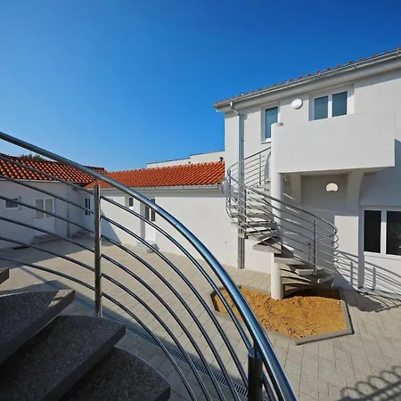 Apartments Noa Nin Zdrijac Exterior photo